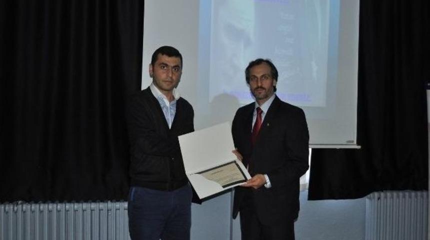 Sungurlu Myo&rsquo;da &ldquo;gen&ccedil;lik Ve G&uuml;venli Gelecek&rdquo; Konulu Konferans