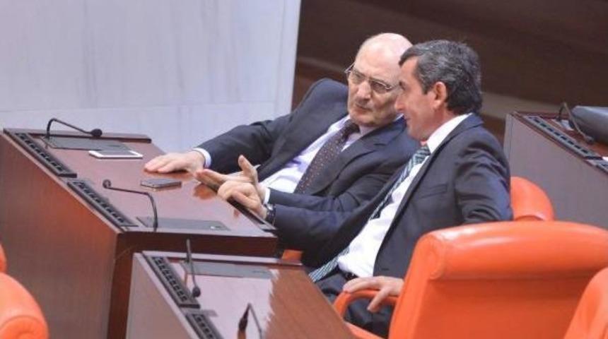 Chp'lilerden Tbmm'de D&ouml;vizli Protesto
