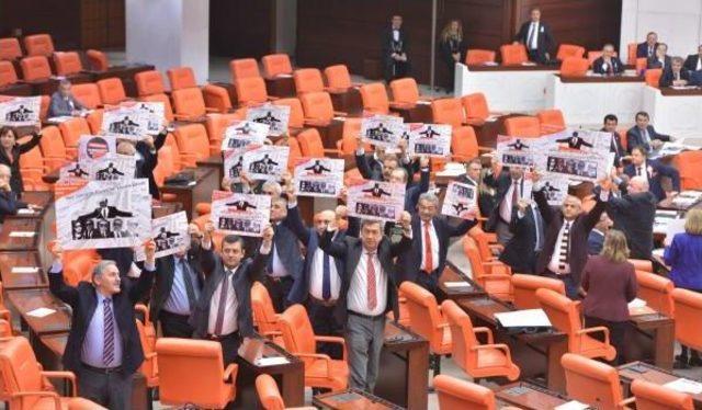 Chp'lilerden Tbmm'de Dövizli Protesto