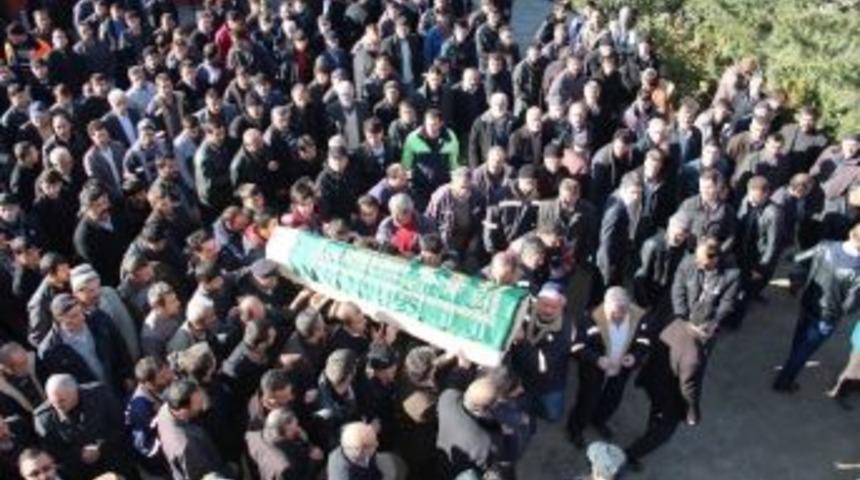 Oltu&rsquo;da Motosiklet Kazasında Hayatını Kaybeden Gen&ccedil; Toprağa Verildi