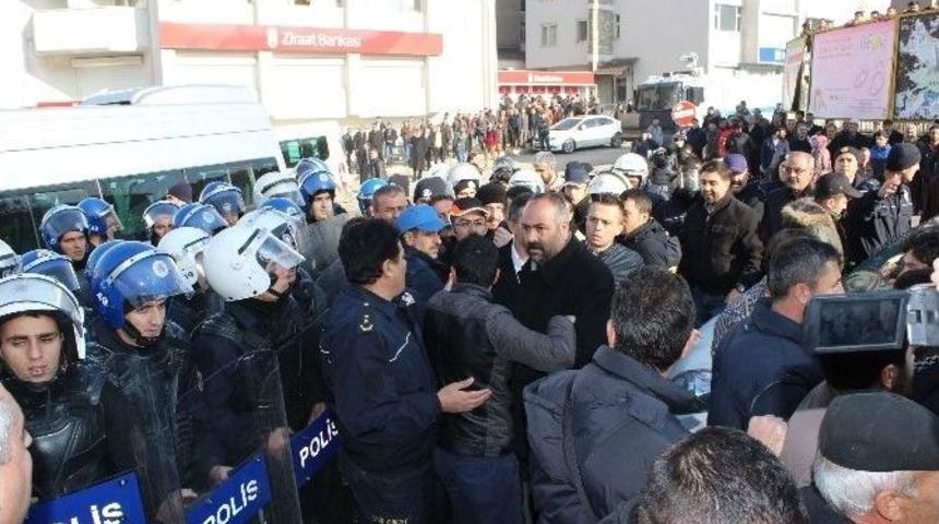 Polis, Kesk &Uuml;yelerine M&uuml;dahale Etti