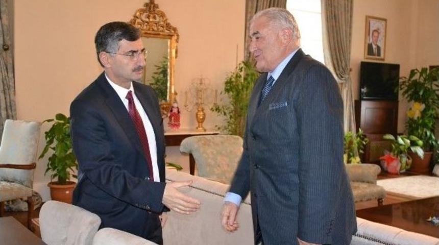 Tff&rsquo;den Akşemseddin Yatılı B&ouml;lge Ortaokuluna Bilgisayar Desteği