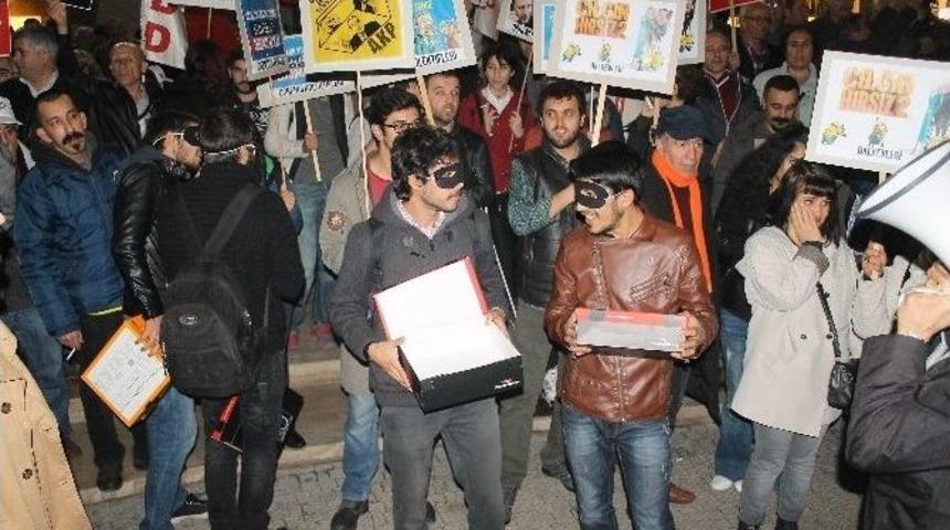 Mersin&rsquo;de 17 Aralık Protestosu