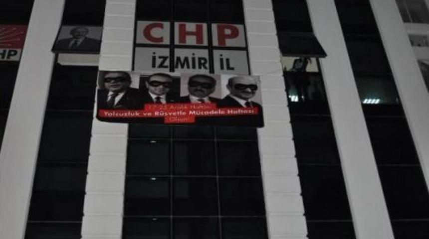 Chp'li Gen&ccedil;lerden Pankartlı 17 Aralık Eylemi