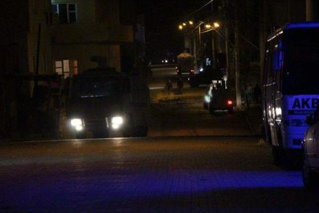 Nusaybin de G&ouml;stericiler Polisle &Ccedil;atıştı 2