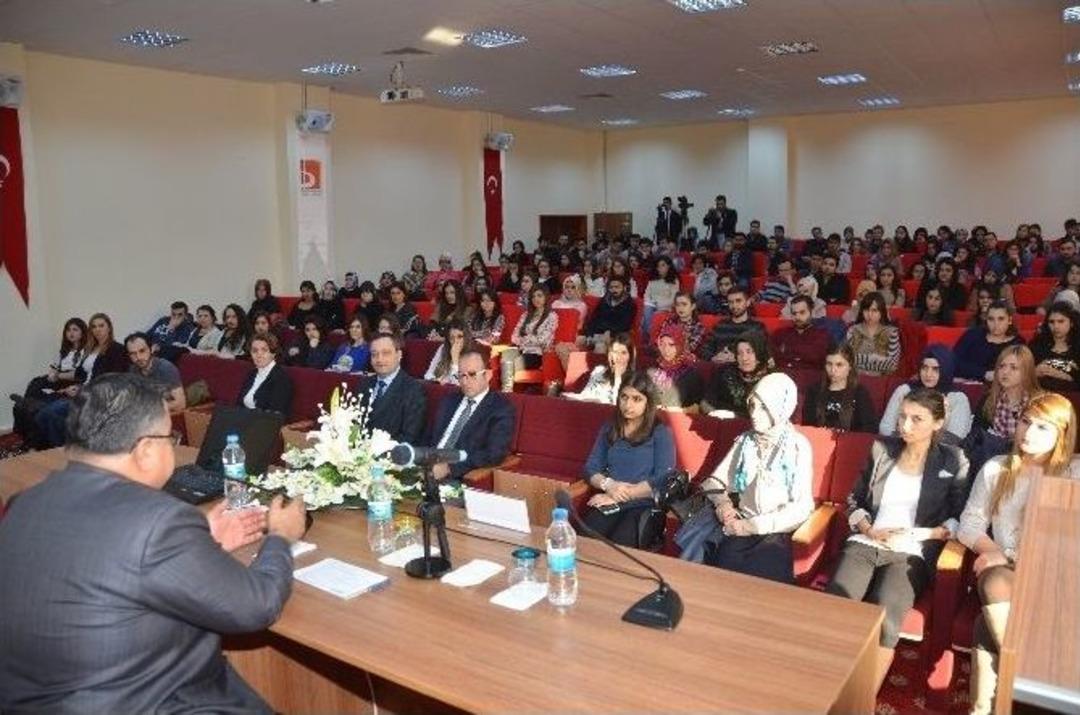 Başkan Yağcı, &Ouml;ğrencilere Tecr&uuml;belerini Anlattı