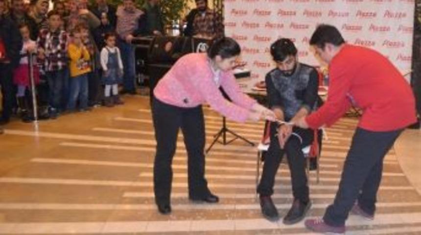 Kahramanmaraş Piazza&rsquo;da &ldquo;ill&uuml;zyon Şov&rdquo;