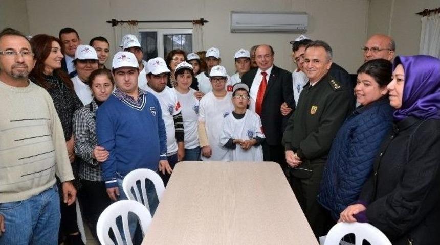 Protokol Engellileri Ziyaret Eti