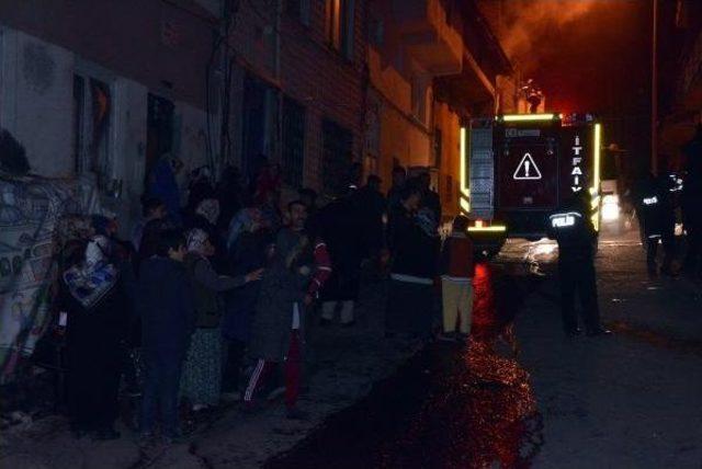 Erzurum'da Korkutan Yangın