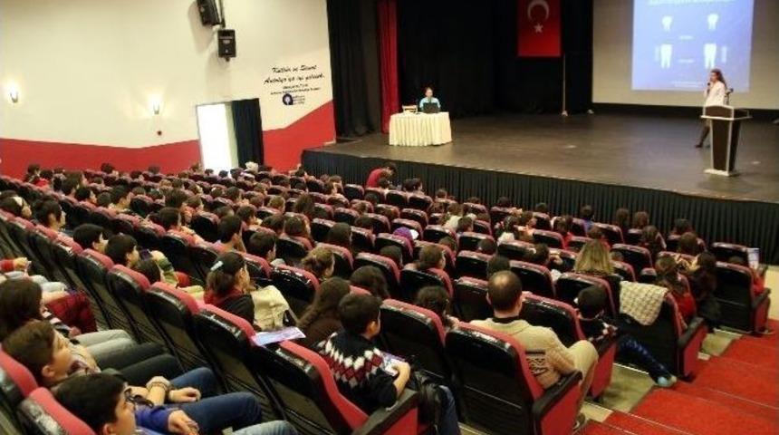 &Ccedil;ocuklara Diş Sağlığının &Ouml;nemi Anlatıldı