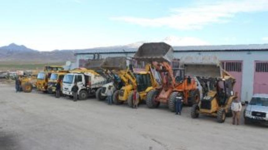 Develi&rsquo;de Fen İşleri M&uuml;d&uuml;rl&uuml;ğ&uuml; Kışa Hazır