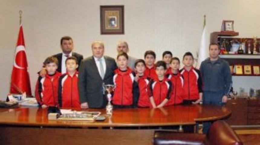 Murat &Uuml;lgenli Sporculardan H&uuml;seyin Arslan&rsquo;a Ziyaret