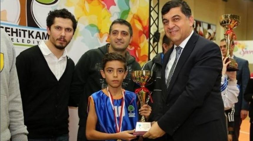 Başarılı Dev Adam Ve Perilerden Kupalar Şehitkamil&rsquo;den