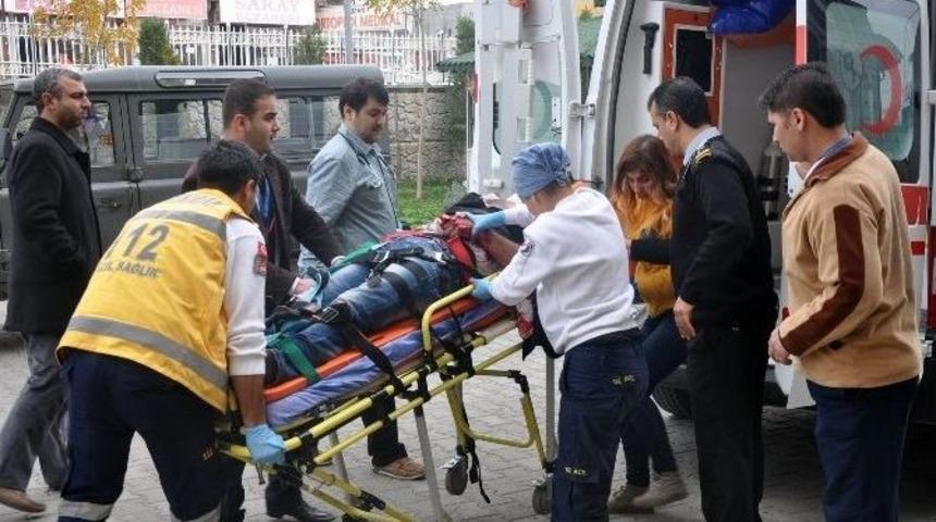 Otomobil U&ccedil;uruma Yuvarlandı