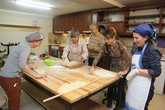 Esmek’ten Yeni Yıl Özel Yemeği Kursu