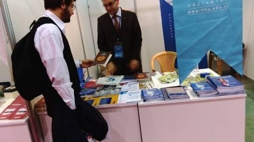 Hk&uuml; Yayınları, K.maraş 1.kitap Ve K&uuml;lt&uuml;r Fuarında Tanıtıldı