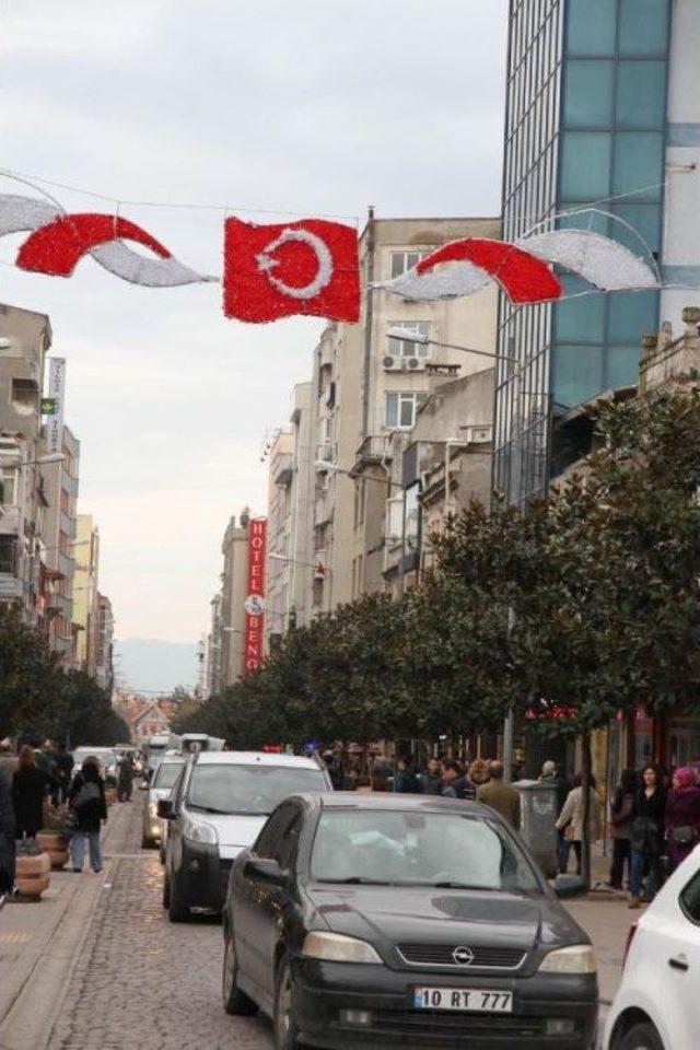 Balıkesir'de Mhp'den Bayrak Tepkisi