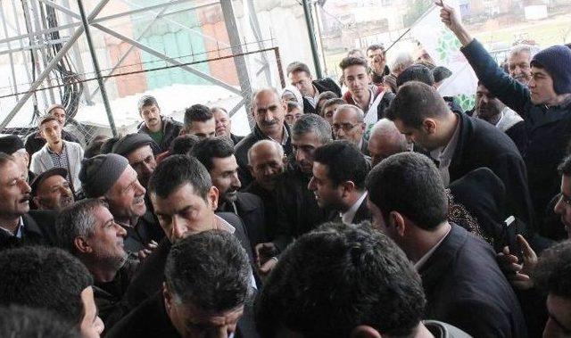 Hdp Genel Başkanı Selahattin Demirtaş&rsquo;ın Zor Anları 1