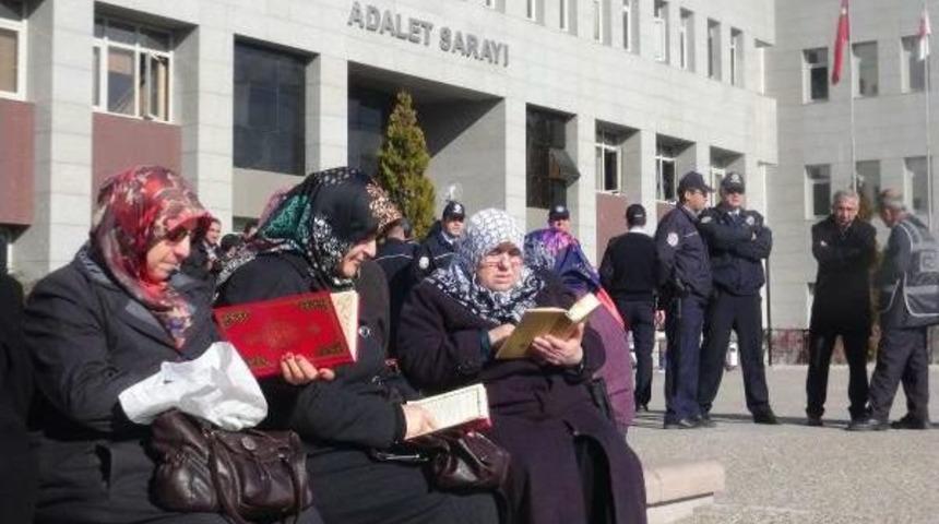 Konya Ve Aksaray'da Adliye &Ouml;n&uuml;nde 'demokrasi N&ouml;beti'