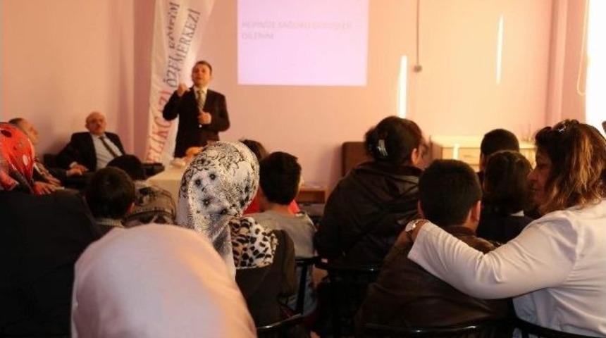 Diş Hekimleri Odası Melikgazi &Ouml;zel Eğitim Merkezi&rsquo;nde &rsquo;diş Sağlığı&rsquo; Eğitimi Verdi