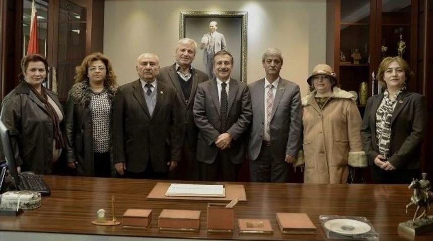 Muhtarlardan Başkan Ata&ccedil;&rsquo;a Teşekk&uuml;r Ziyareti