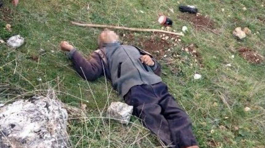 Kaybolan &Ccedil;oban Dağda Donarak &Ouml;ld&uuml;