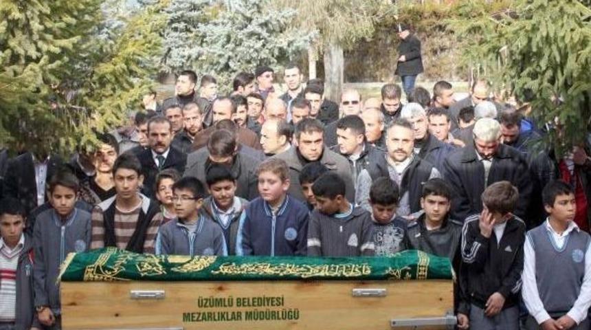 Kamyonetin &Ccedil;arptığı Tuğrul Yaşam Savaşını Kaybetti