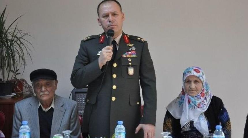Bolu&rsquo;da Askerlerden Yaşlılara Anlamlı Ziyaret