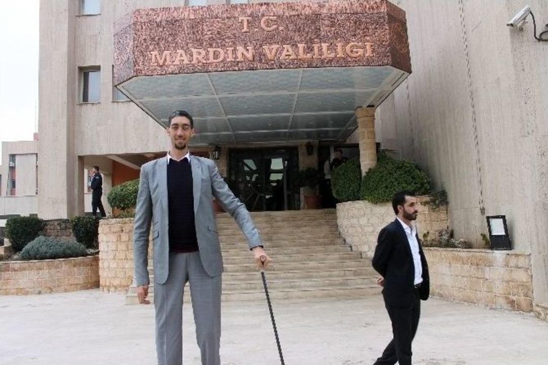 Dev Adamdan Mardin Valisi Taşesen&rsquo;e Ziyaret