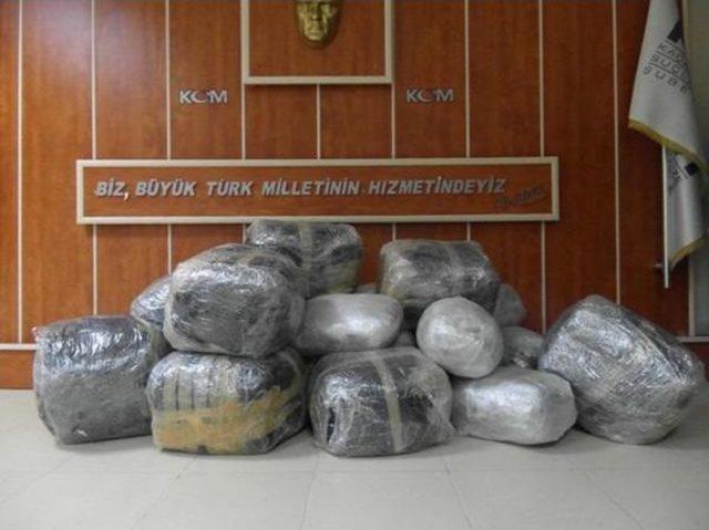 Tır'da Saman Balyaları Arasından 156 Kilo Esrar