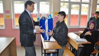 Gölova’da Öğrencilere Giyecek Yardımı