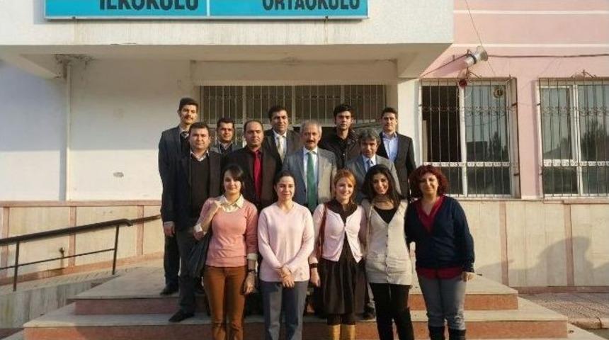 Nizip&rsquo;te Spor Malzemeleri Dağıtıldı