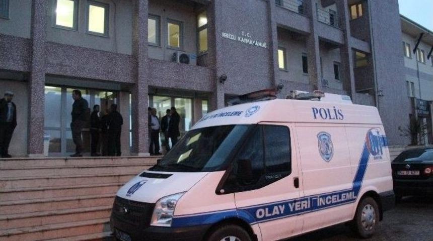 Kaymakamlıkta Silahlı Saldırı: 1 &Ouml;l&uuml;, 3 Yaralı