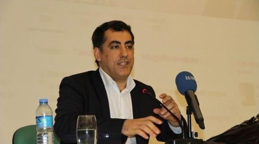 Gazeteci-yazar Nevzat &Ccedil;i&ccedil;ek&rsquo;ten &lsquo;ortadoğu&rsquo; Konferansı