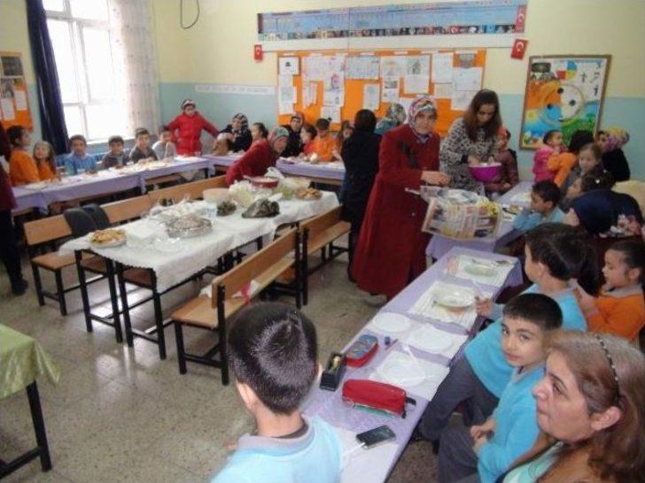 Yozgat Mehmet Akif Ersoy İlkokulunda Yerli Malı Etkinliği