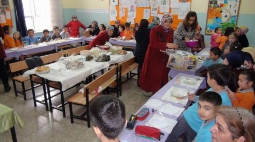 Yozgat Mehmet Akif Ersoy İlkokulunda Yerli Malı Etkinliği