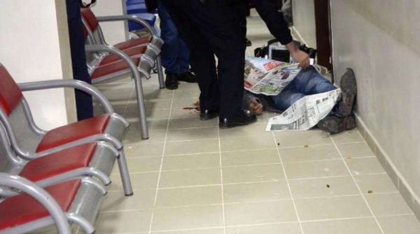 Emekli Polis, Hasmını Kaymakamlık Binasında &Ouml;ld&uuml;rd&uuml;