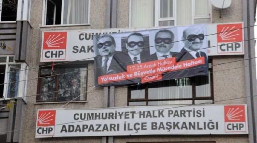 Chp&rsquo;Nin Afişi, Mahkeme Kararıyla Kaldırıldı