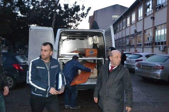 Kazan Dairesi G&ouml;revlisi Okulda İntihar Etti 1