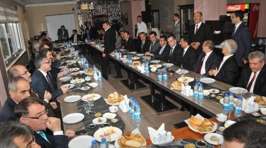 İl&ccedil;e Milli Eğitim M&uuml;d&uuml;rleri, Aralık Ayı İstişare Toplantı&rsquo;sına Kızılcahamam Ev Sahipliği Yaptı.