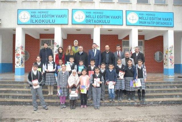 Tuşba İlçe Milli Eğitim Müdürlüğü’nde “120 Kahraman Çocuk Adına 30 Bin Kaynak Kitap Dağıtımı” Kampanyası Yapıldı