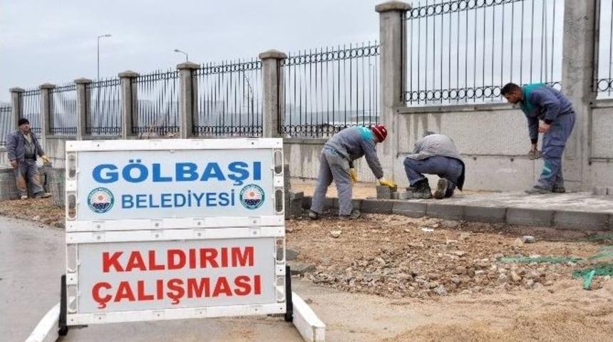 G&ouml;lbaşı&rsquo;nda Kaldırım &Ccedil;alışması