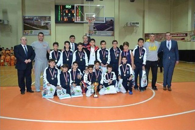 Gkv&rsquo;liler 25 Aralık Turnuvasının Yenilmez Şampiyonu 1