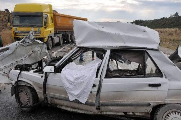 Taziyeye Giden İki Kardeş Kazada Öldü G3