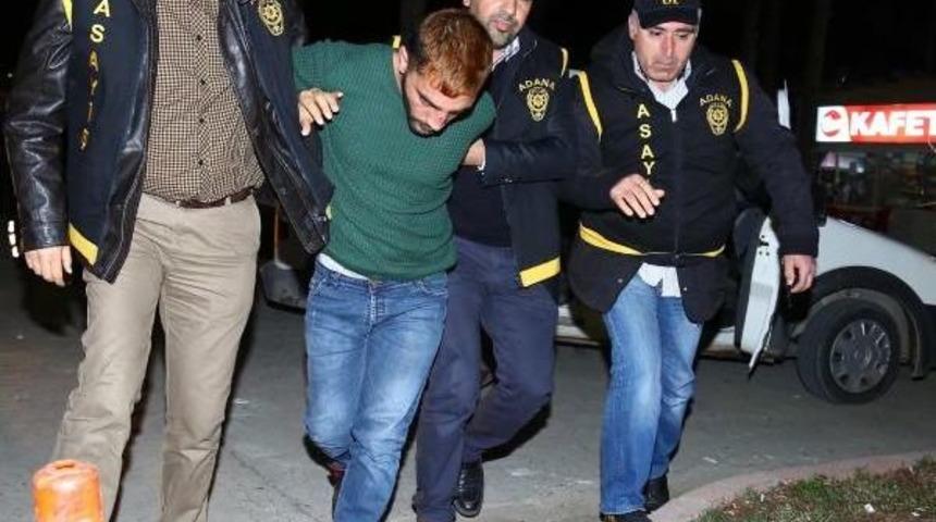 Kuyumcu Soyguncusunu Lin&ccedil;ten Polis Kurtardı