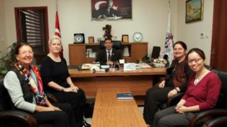 Amerikan B&uuml;y&uuml;kel&ccedil;iliği Eğitim Ateşesinden Ga&uuml;n&rsquo;e Ziyaret