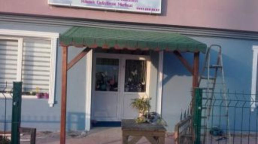 K&ouml;sek&ouml;y Şefkat Yuvası&rsquo;nda Sundurma &Ccedil;alışması