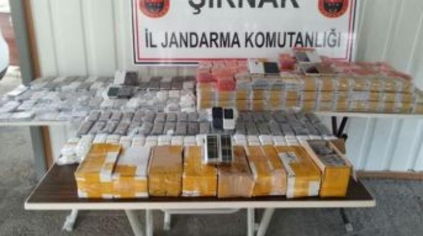 Tıbbi Atık Aracından Ka&ccedil;ak Cep Telefonu &Ccedil;ıktı