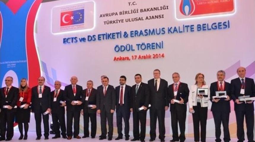 Atat&uuml;rk &Uuml;niversitesi Akts Etiketi &Ouml;d&uuml;l&uuml;n&uuml; Aldı