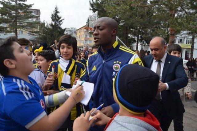 Fenerbahçe'ye Ted Kayseri Koleji'nde Coşkulu Karşılama